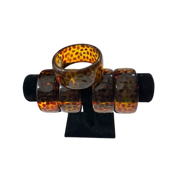 Vtg Signed Joan Rivers Faux Tortoise Leopard Cheetah Print Lucite Chunky Bangle - Picture 13 of 16